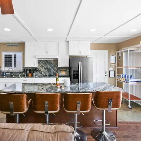 128 Agate Villa